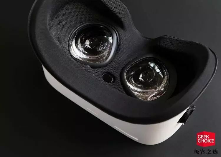 小米 VR 一体机体验：它可能是目前最具性价比的 VR 一体机